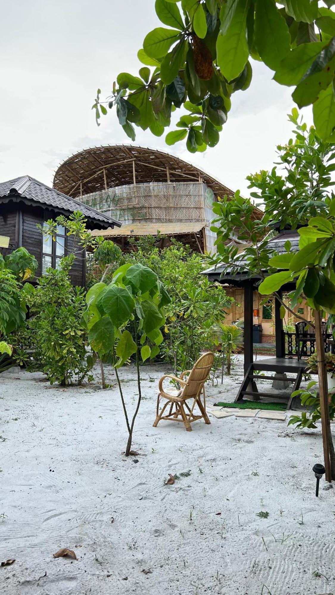 Golden Chenang Village Pantai Cenang  Zewnętrze zdjęcie