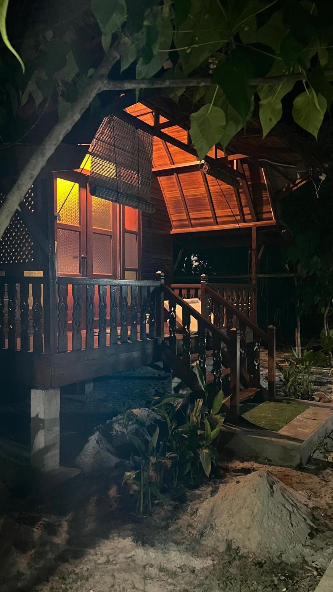 Golden Chenang Village Pantai Cenang  Zewnętrze zdjęcie